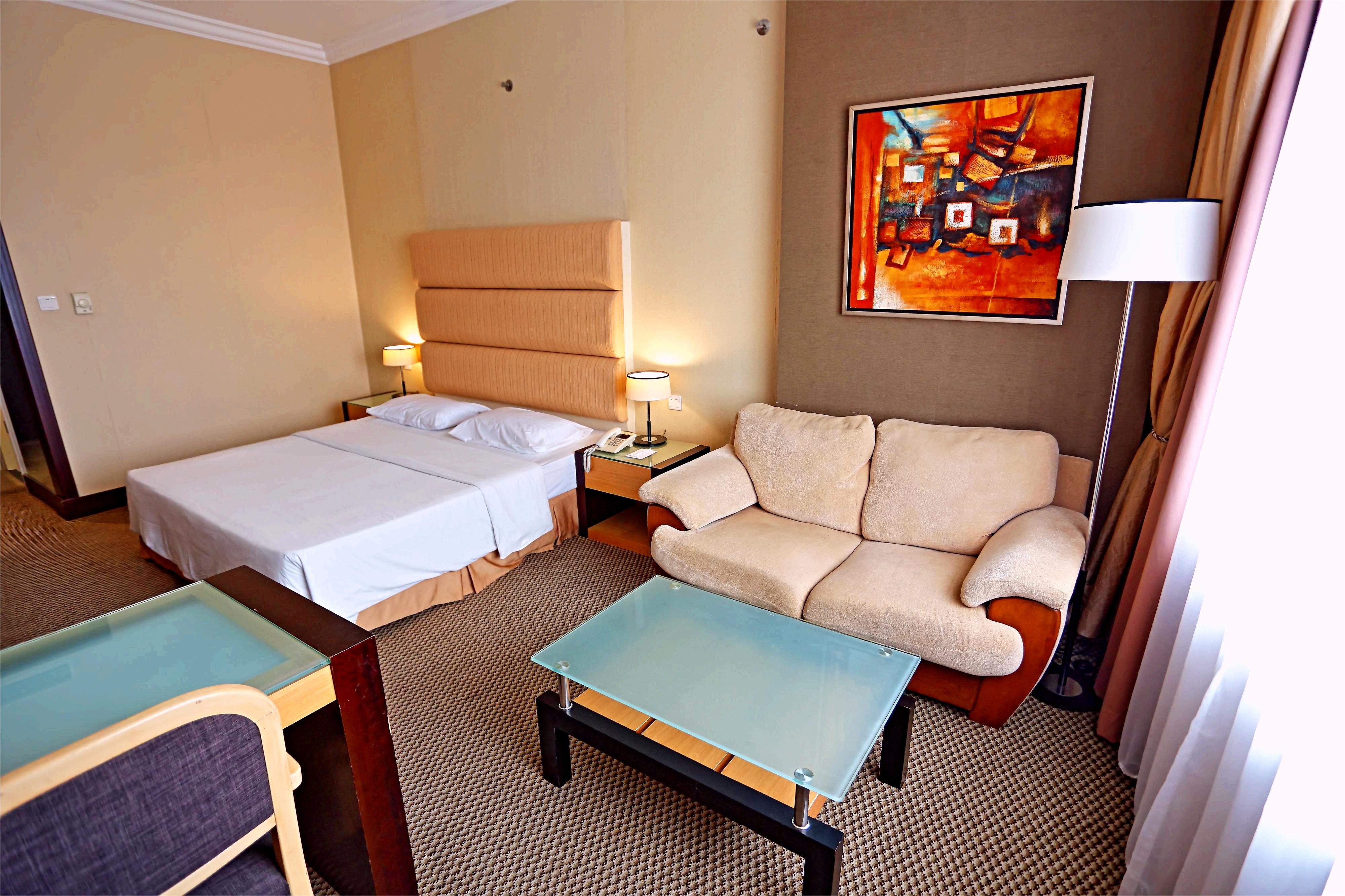 EXECUTIVE DELUXE ROOM