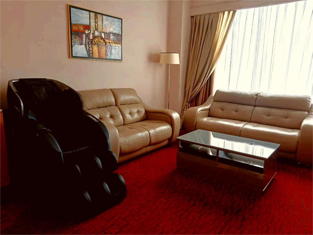 SUITE ROOM